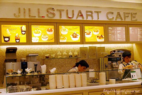 Jill Stuart Cafe： http://kagami.pixnet.net/blog/post/30113410