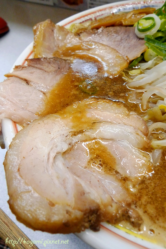 黑門屋らーめん（拉麵）： 