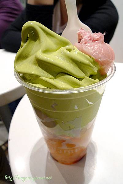 Tsujiri 辻利屋： http://kagami.pixnet.net/blog/post/30461050