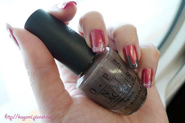 指甲彩繪 融化莓果： http://kagami.pixnet.net/blog/post/30595362