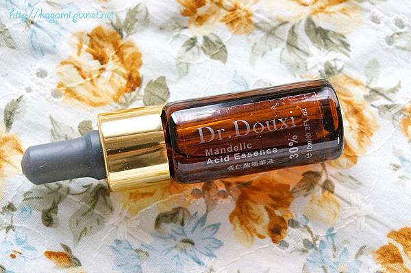 Dr. Douxi 杏仁酸精華液30%： http://kagami.pixnet.net/blog/post/30833790