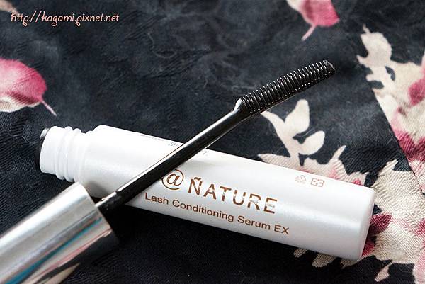 @NATURE 睫毛纖長修護菁華液EX： http://kagami.pixnet.net/blog/post/30946801