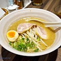 麵屋輝　麺や輝（teru）： http://kagami.pixnet.net/blog/post/31423993