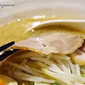 麵屋輝　麺や輝（teru）： http://kagami.pixnet.net/blog/post/31423993