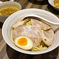 麵屋輝　麺や輝（teru）： http://kagami.pixnet.net/blog/post/31423993
