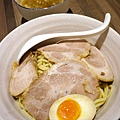 麵屋輝　麺や輝（teru）： http://kagami.pixnet.net/blog/post/31423993