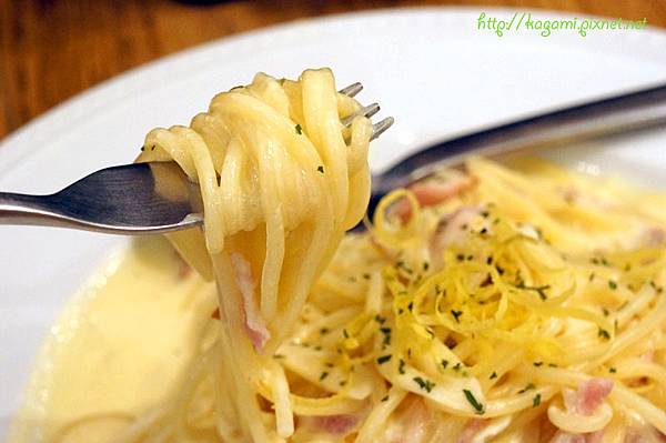 Merci Café： http://kagami.pixnet.net/blog/post/31611923