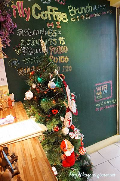 奈野咖啡： http://kagami.pixnet.net/blog/post/31818431