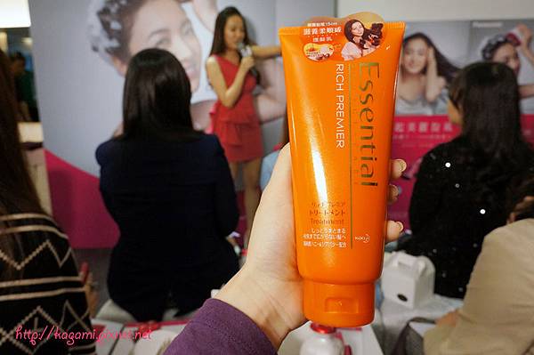 Panasonic Beauty 頭皮SPA乾溼初體驗： http://kagami.pixnet.net/blog/post/31971397