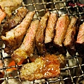 燒肉眾： http://kagami.pixnet.net/blog/post/32031877