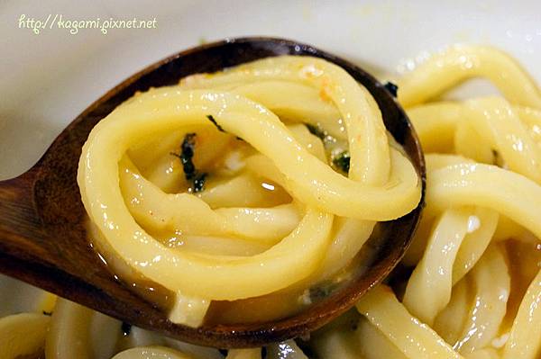 稻禾烏龍麵： http://kagami.pixnet.net/blog/post/32246857