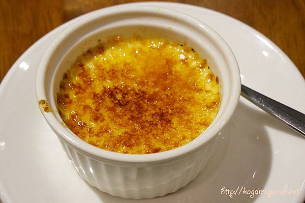 Capricciosa 卡布里喬莎： http://kagami.pixnet.net/blog/post/32385189