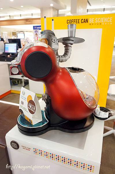 雀巢膠囊咖啡機 NESCAFÉ Dolce Gusto： http://kagami.pixnet.net/blog/post/32638333