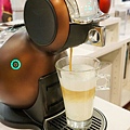 雀巢膠囊咖啡機 NESCAFÉ Dolce Gusto： http://kagami.pixnet.net/blog/post/32638333