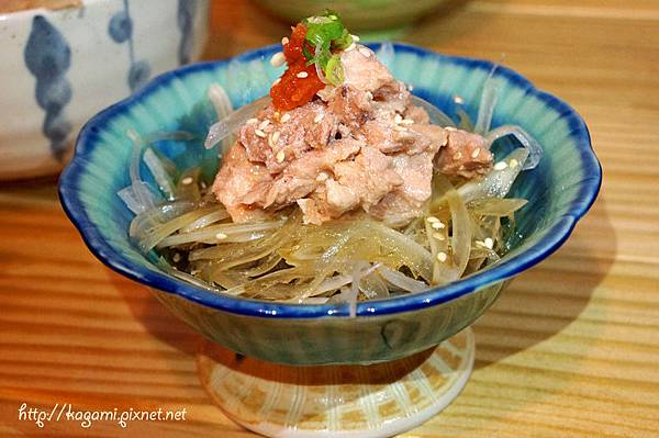 二男ほんかく小家料理： http://kagami.pixnet.net/blog/post/35186919