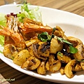 Eat Eat Bistro： http://kagami.pixnet.net/blog/post/39977362