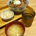 滿燒肉丼食堂： http://kagami.pixnet.net/blog/post/41260444