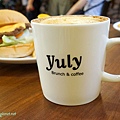 Yuly Brunch & Cafe： http://kagami.pixnet.net/blog/post/41425036