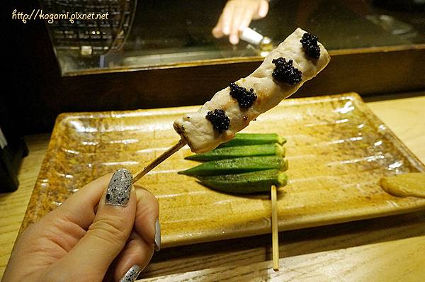 鯨吞燒 串燒酒埸： http://kagami.pixnet.net/blog/post/41642815