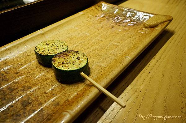 鯨吞燒 串燒酒埸： http://kagami.pixnet.net/blog/post/41642815