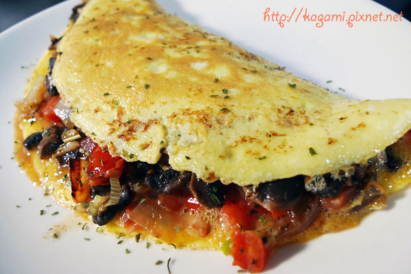 蕃茄磨菇omelette： http://kagami.pixnet.net/blog/post/26403952