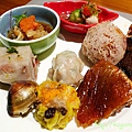 饗食天堂（明耀店）： http://kagami.pixnet.net/blog/post/27014631