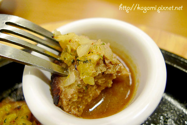 Saizeriya 薩利亞義式餐飲（復興店）： http://kagami.pixnet.net/blog/post/27653095