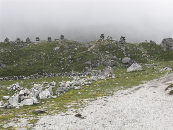 受難者紀念碑遠景