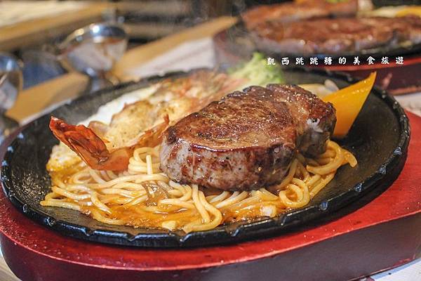 基隆美食 月之牛炙燒牛排專賣店 月桂燒肉 基隆廟口 凱西跳跳糖371.JPG