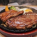 基隆美食 月之牛炙燒牛排專賣店 月桂燒肉 基隆廟口 凱西跳跳糖美食01.jpg