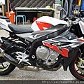 BWM S1000R 線條彩貼