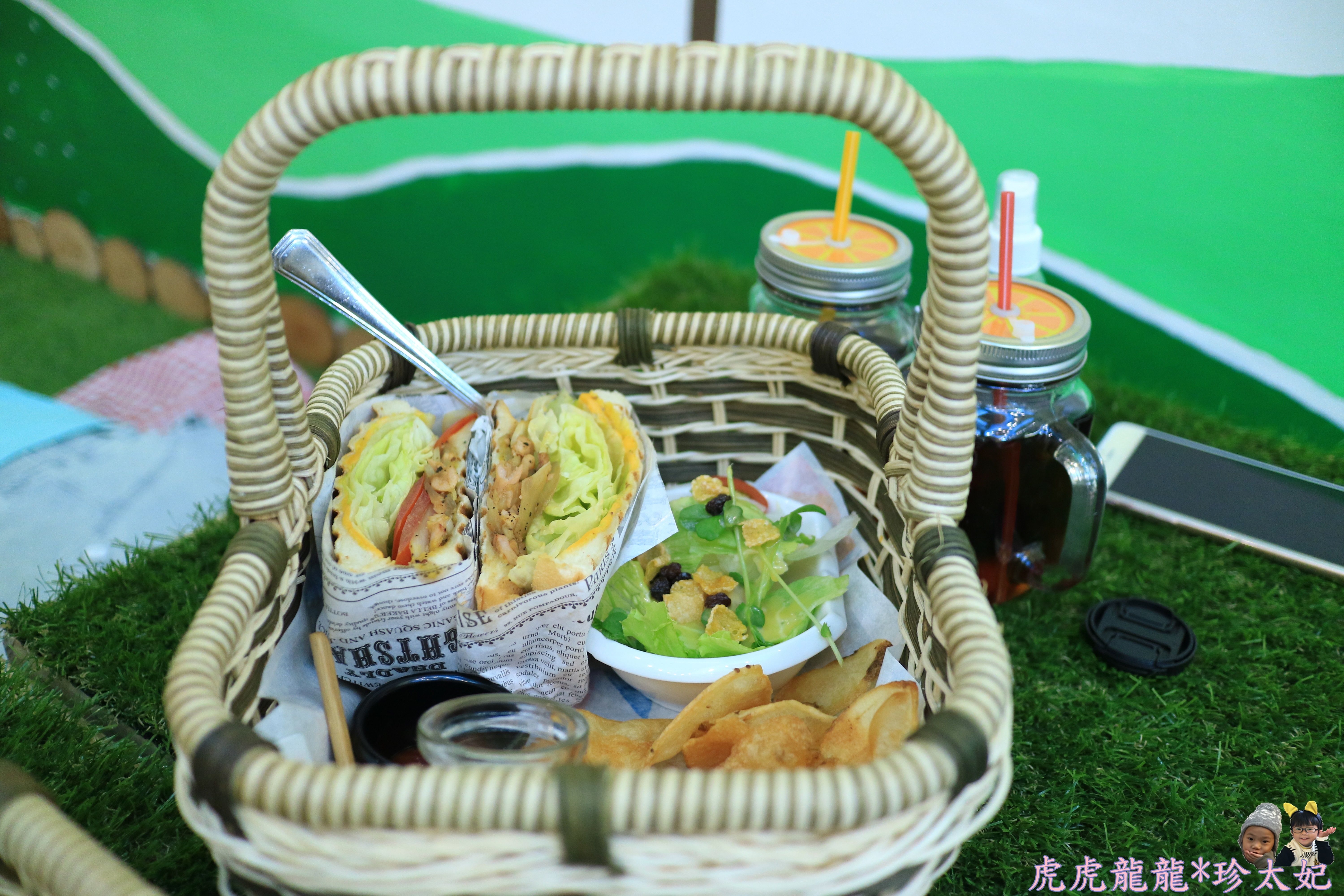 105.10.25曲尼的公園野餐IMG_2072.JPG 105.10.25曲尼的公園野餐IMG_2072.JPG