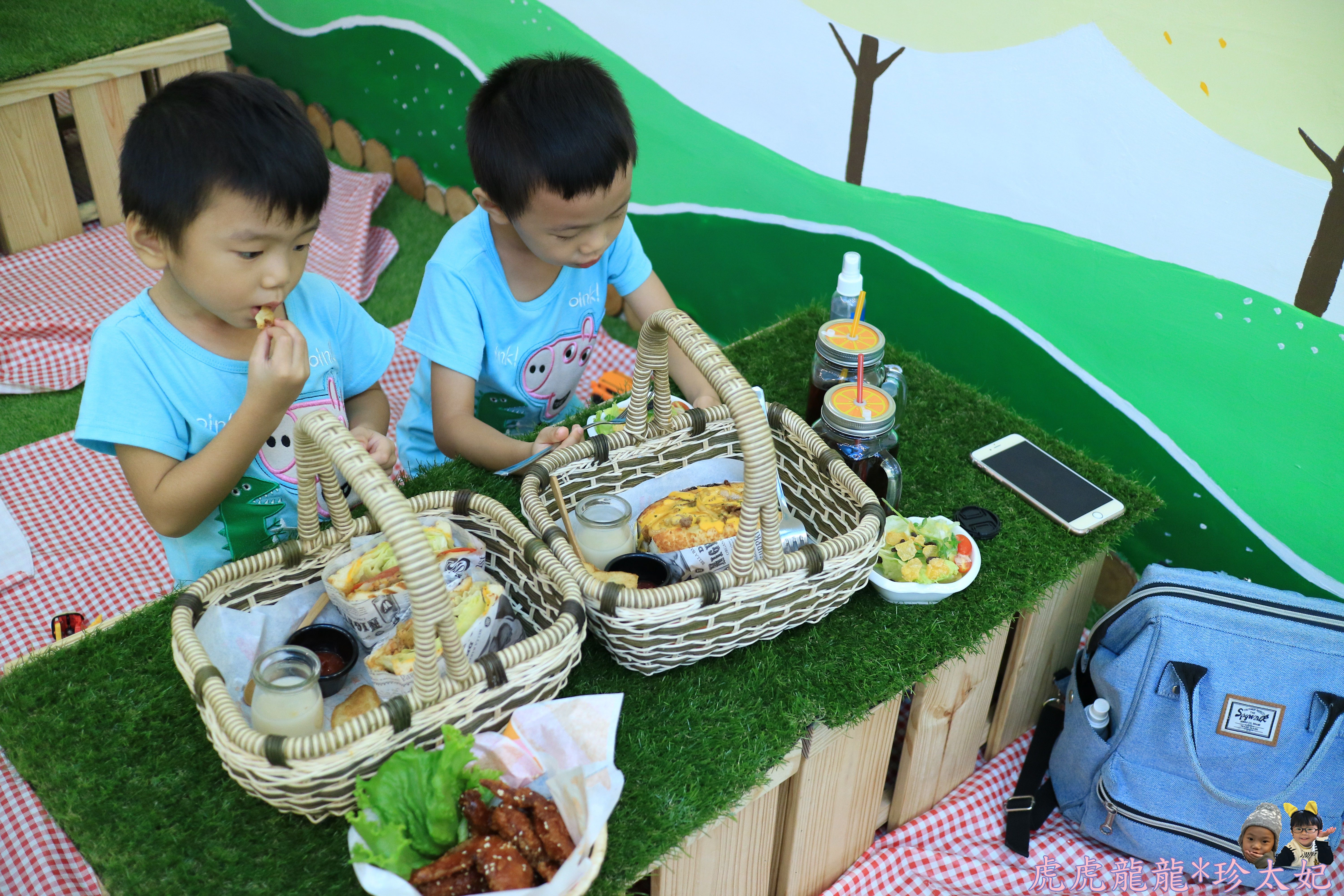 105.10.25曲尼的公園野餐IMG_2081.JPG 105.10.25曲尼的公園野餐IMG_2081.JPG