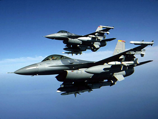 f-16_aircraft_in_flight 00.jpg