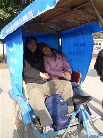 在烏鎮坐三輪車