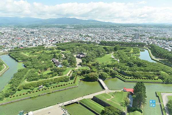 函館 必去景點 五稜郭塔 五稜郭公園 超壯觀視野的星狀碉堡 春天賞櫻著名景點 冬天晚上可看到 五陵星之夢 遊記含交通方式介紹 日本自助旅行大補帖 凱子凱