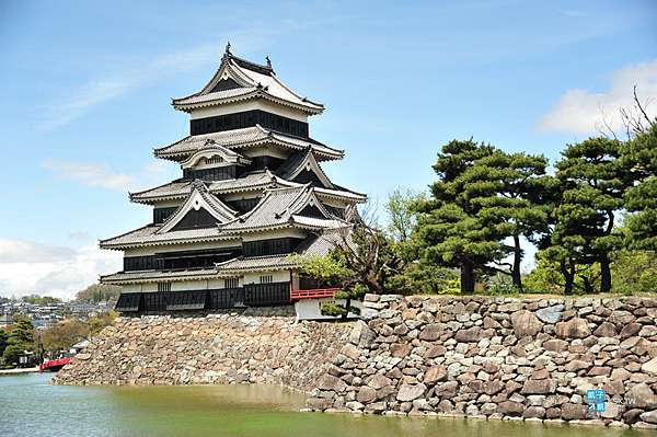 長野松本 國寶 松本城 來松本必訪景點五星級推薦 交通 遊記 100名城 日本自助旅行大補帖 凱子凱 痞客邦 長野松本 國寶 松本城 來松本必訪景點五星級推薦 交通 遊記 100名城 日本自助旅行大補帖 凱子凱 痞客邦