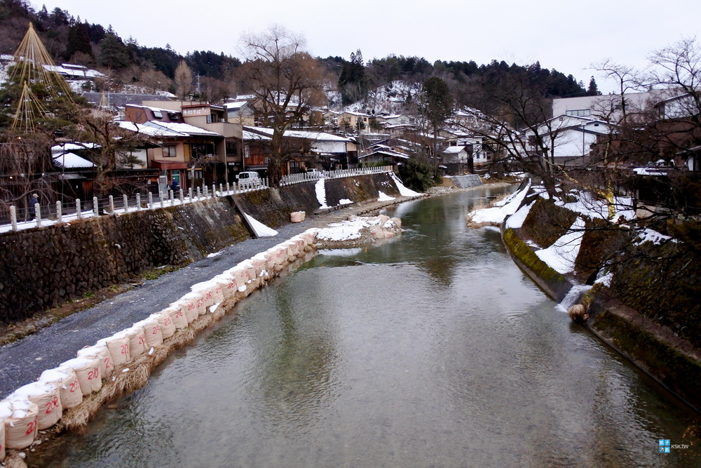 岐阜高山 景點 飛驒高山三町古建築群保存區 高山上之三町 古街三町 高山陣屋 宮川朝市 高山祭 高山老街 商店街 日本自助旅行大補帖 凱子凱 岐阜高山 景點 飛驒高山三町古建築群保存區 高山上之三町 古街三町 高山陣屋 宮川朝市 高山祭 高山老街 商店街 日本自助旅行大補帖 凱子凱