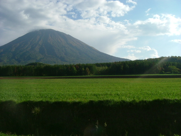 羊蹄山 標高1898公尺