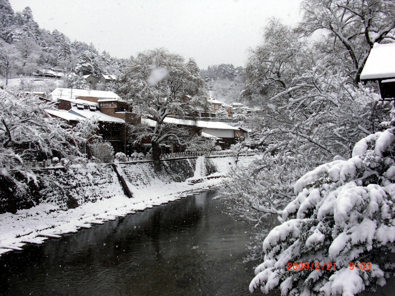 雪白街景