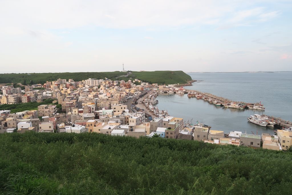 澎湖--西嶼 內垵沙灘、漁翁島燈塔夕陽、外垵漁港夜景