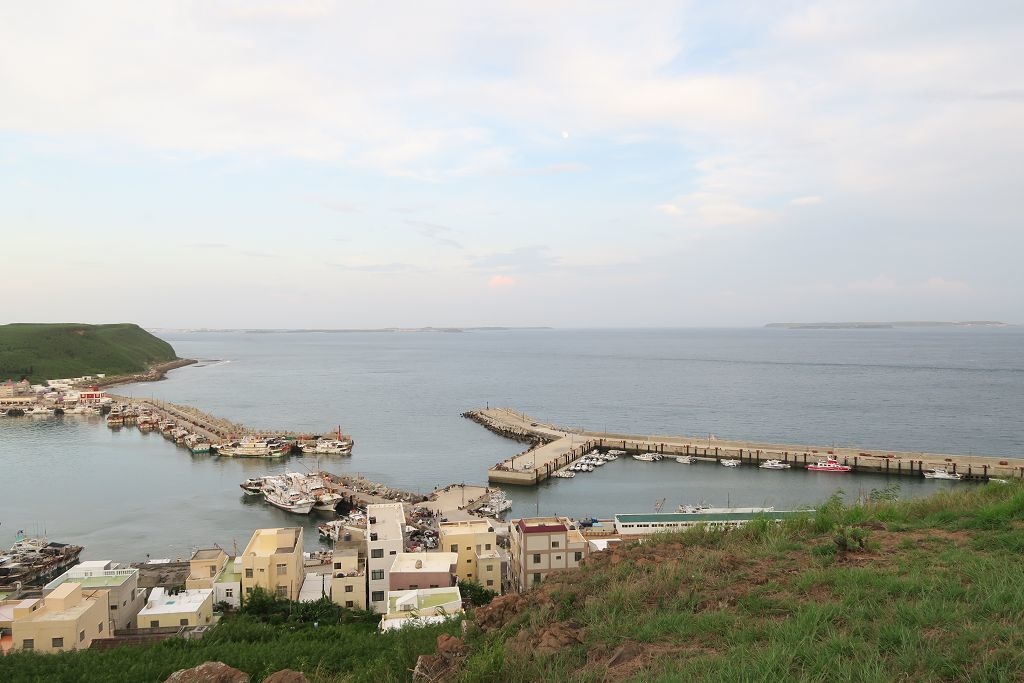 澎湖--西嶼 內垵沙灘、漁翁島燈塔夕陽、外垵漁港夜景