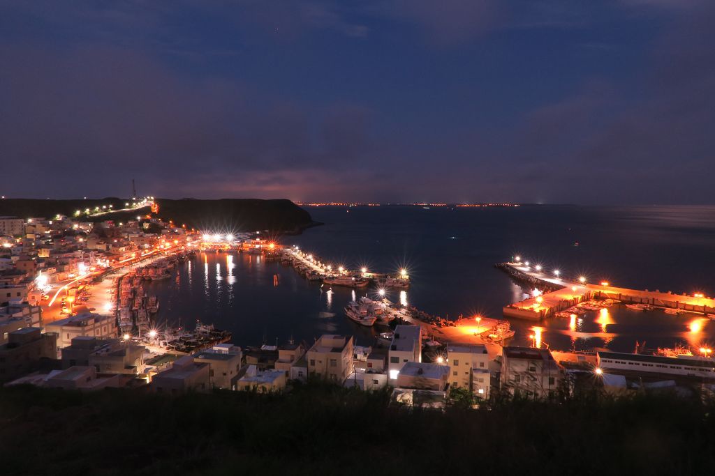 澎湖--西嶼 內垵沙灘、漁翁島燈塔夕陽、外垵漁港夜景