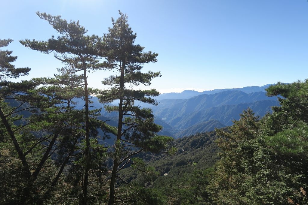 天使的眼淚嘉明湖DAY1(向陽工作站、向陽山、嘉明湖山屋)