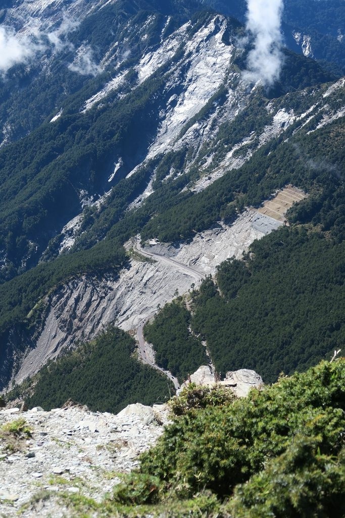 天使的眼淚嘉明湖DAY1(向陽工作站、向陽山、嘉明湖山屋)