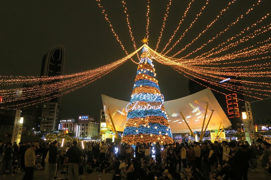 2024新年快樂(跨年煙火、中央公園點燈、鳳山光之季)