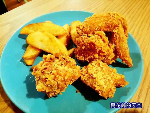 萬花筒8NENE1.jpg - 201909NENE CHICKEN 誠品信義店