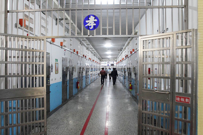 監獄內的家庭修復課程，悟出：【沒有過不去的昨天，只有到不了的