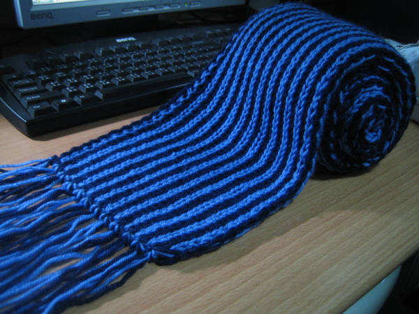 生平第一條圍巾-by釘板，有點色差