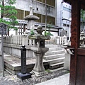 本能寺-信長墓.JPG